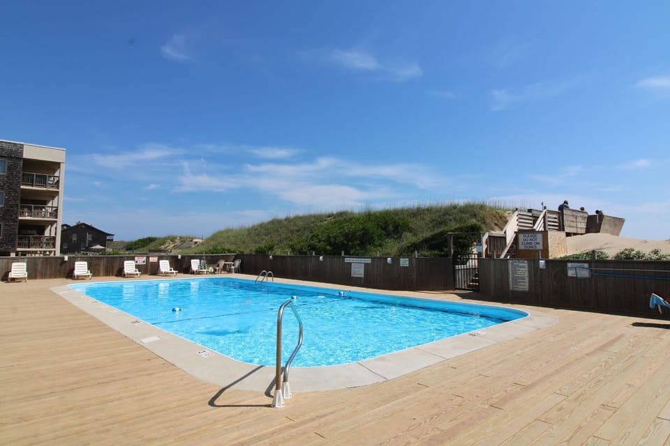 Admirals View Oceanfront Community Pool