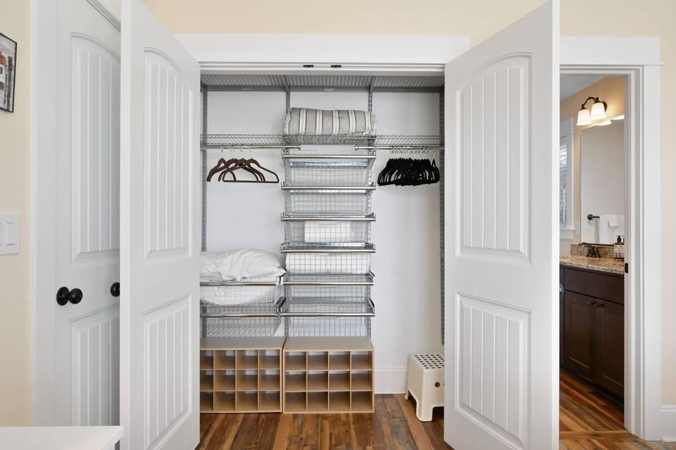 Queen En Suite Closet on Second Level