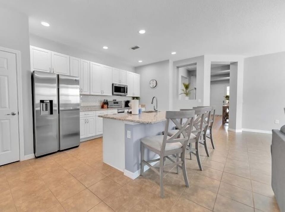 Villa, 4 Bedrooms | Private kitchen | Microwave, coffee/tea maker, toaster, highchair