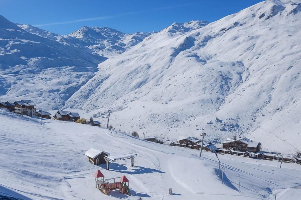 Snow and ski sports