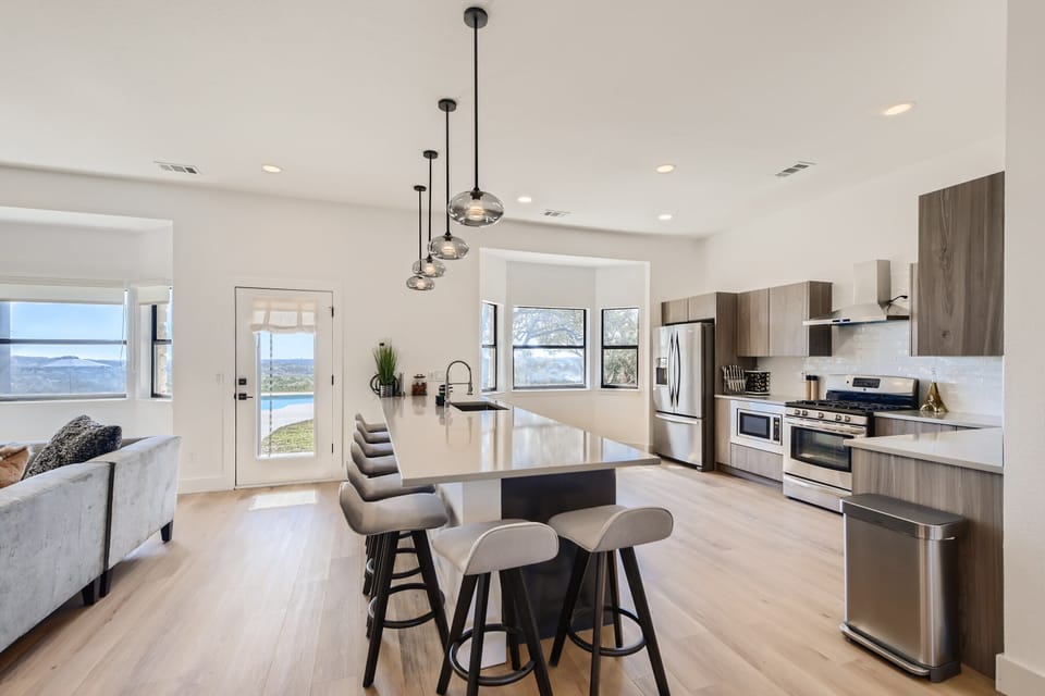 Panoramic view of the kitchen. 