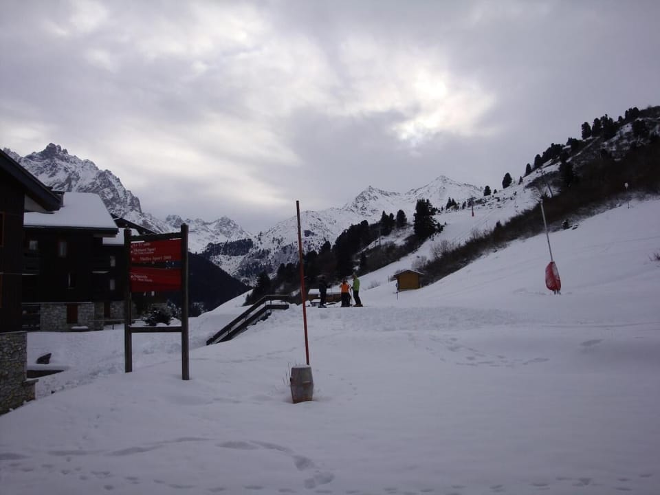 Snow and ski sports