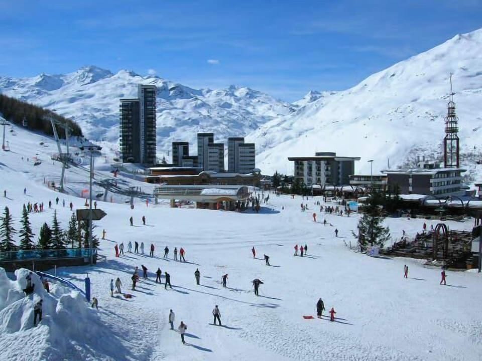 Snow and ski sports