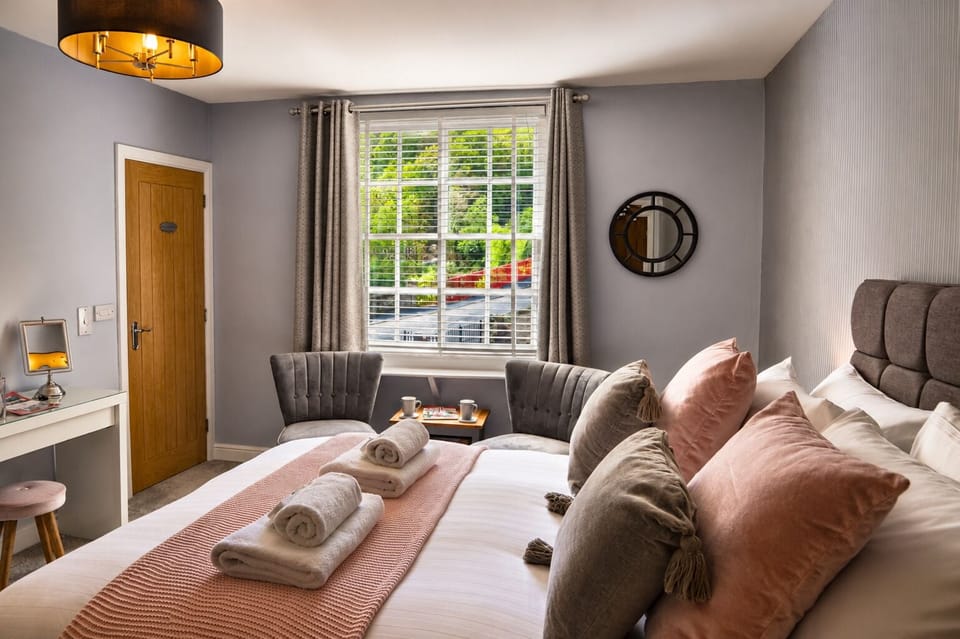 Luxury Double Room, Ensuite (The Ironbridge Room)