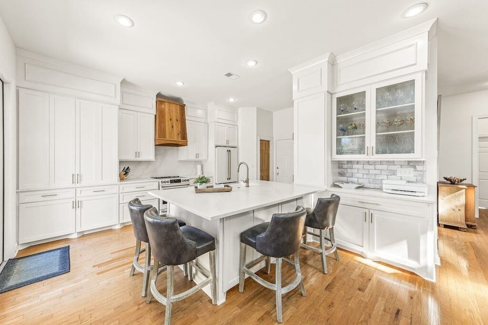 Breakfast bar