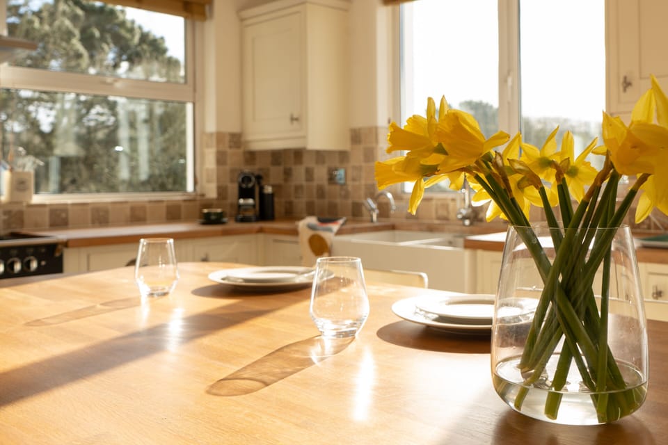 Luxury House, Private Bathroom | Shared kitchen | Highchair