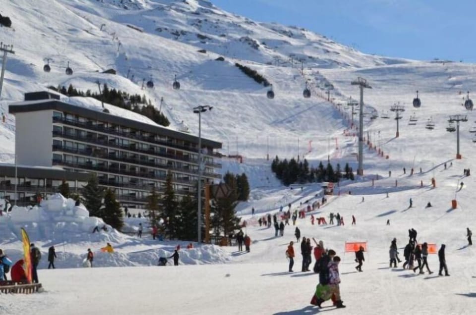 Snow and ski sports