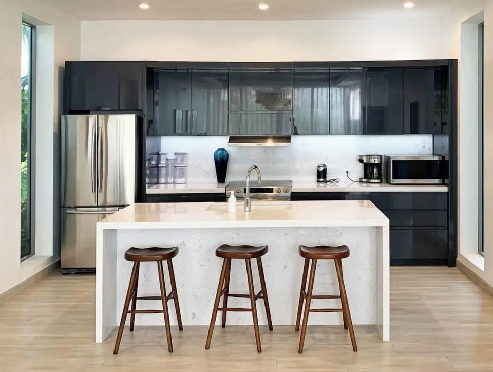 Main Kitchen 1