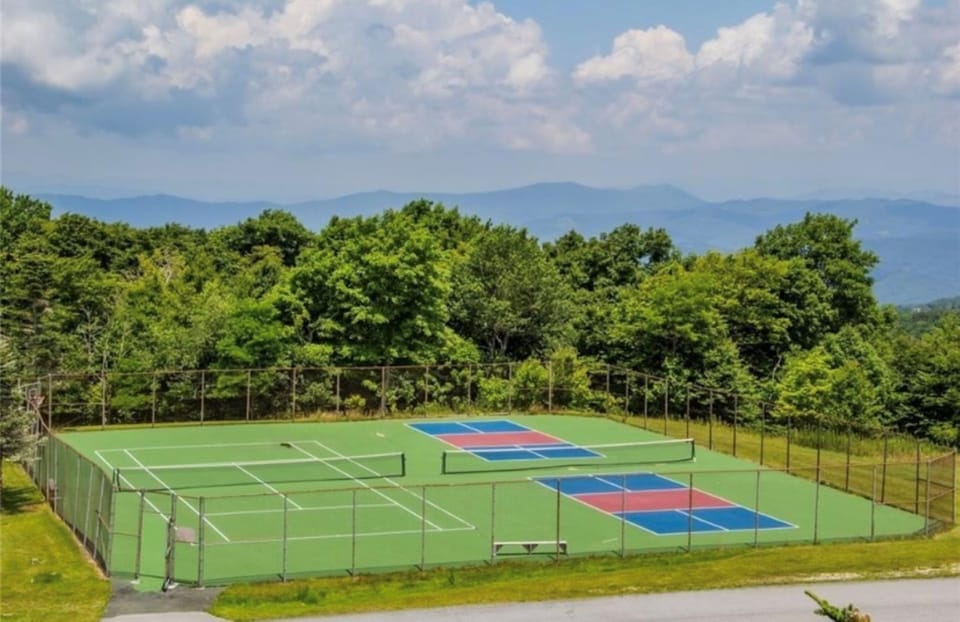 Tennis and pickleball courts with rackets and balls available in the condo and from the front office