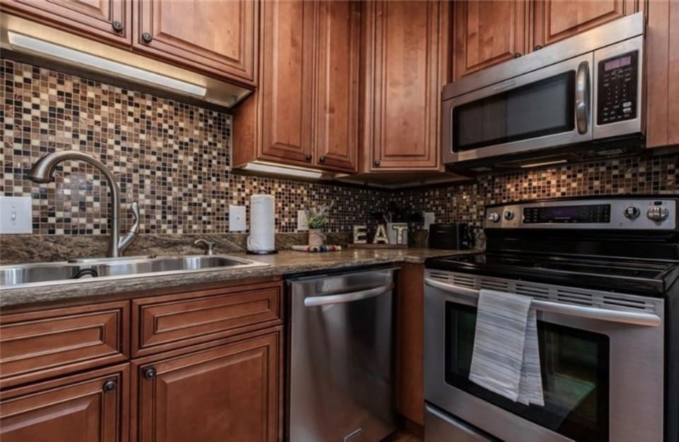 Fully equipped kitchen
