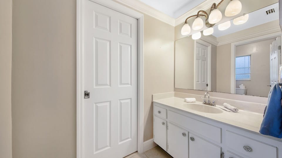 Main bathroom