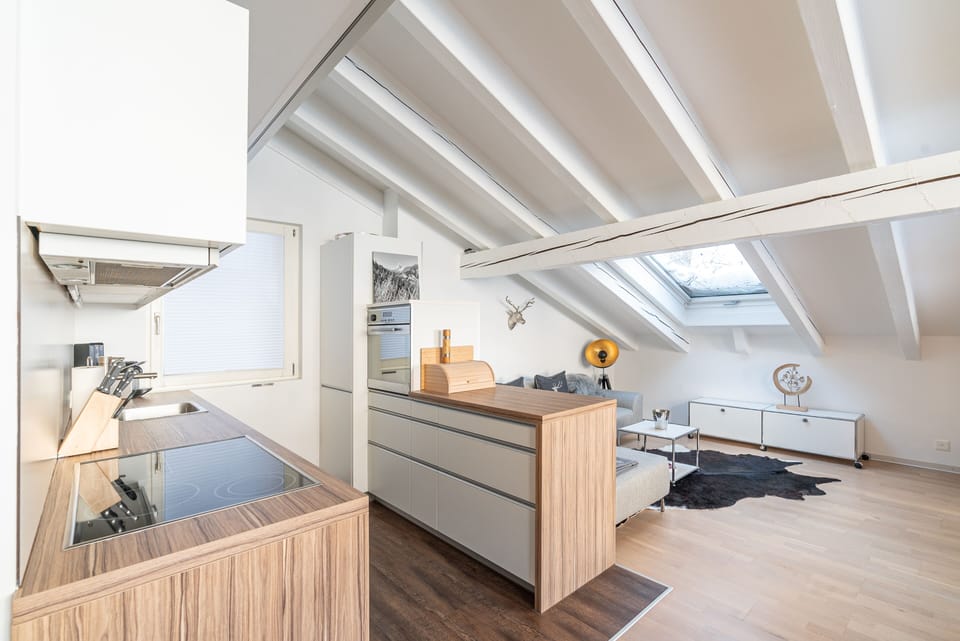 One-Bedroom Apartment with gallery (top floor) | In-room dining