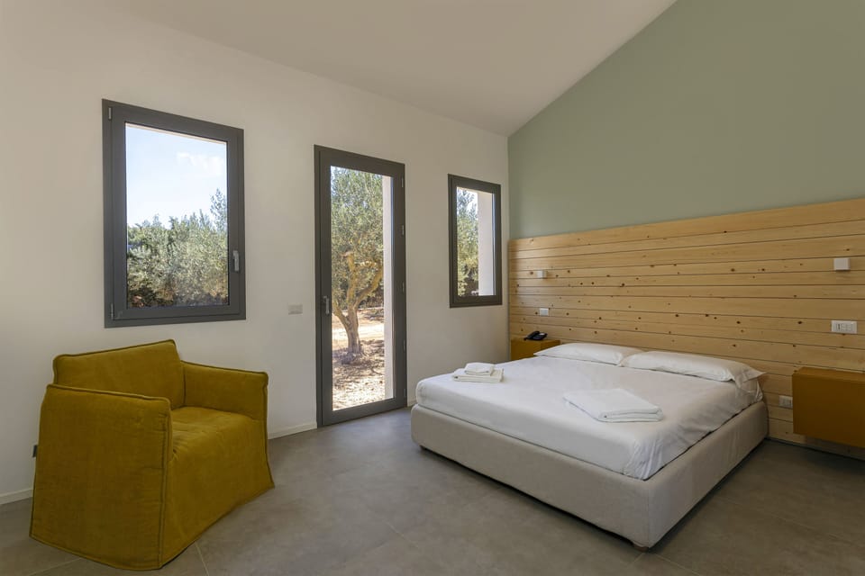 Hypo-allergenic bedding, pillowtop beds, minibar, in-room safe
