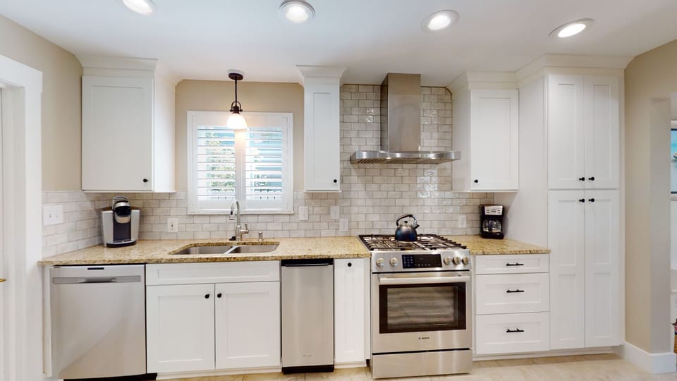 Fully Stocked Kitchen