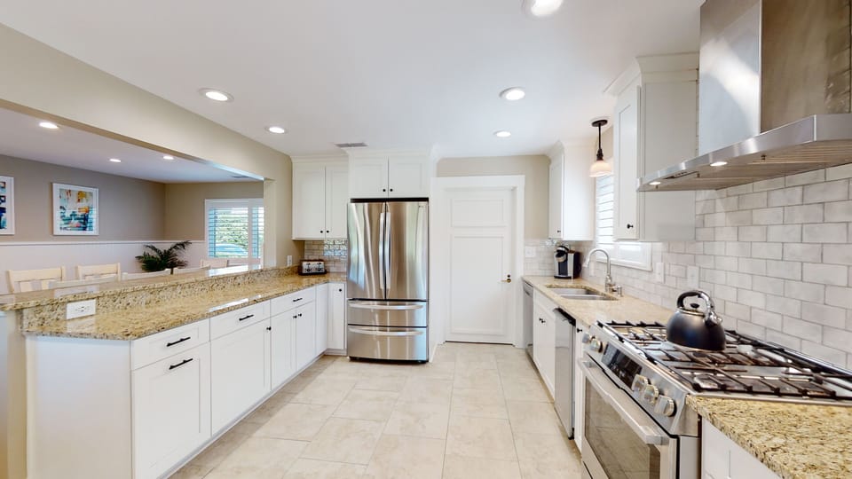 Fully Stocked Kitchen