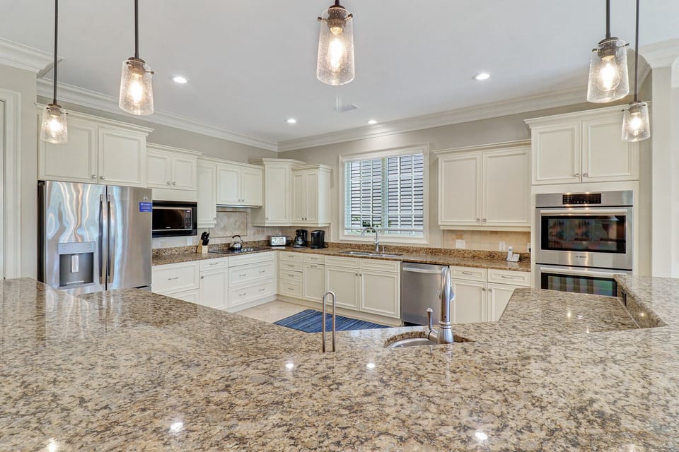 9 Guscio Way / Kitchen