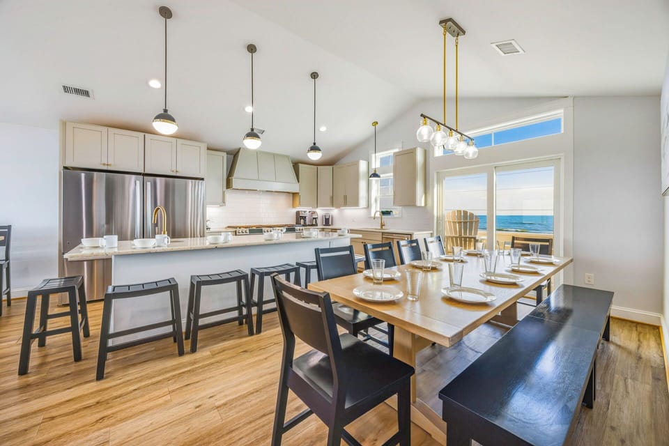 Surf or Sound Realty - 1000 - Bellavues - Dining Area -1
