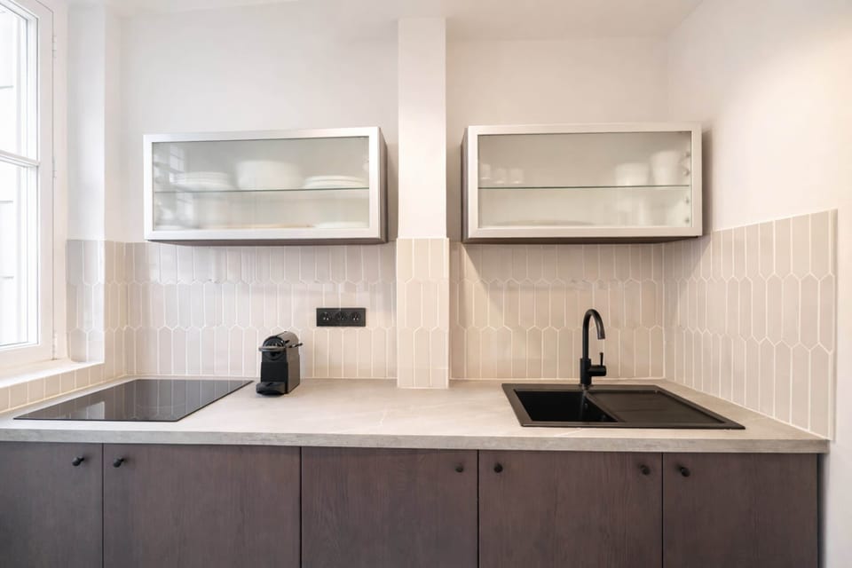 A kitchen designed with all the tools you need for a pleasant stay.