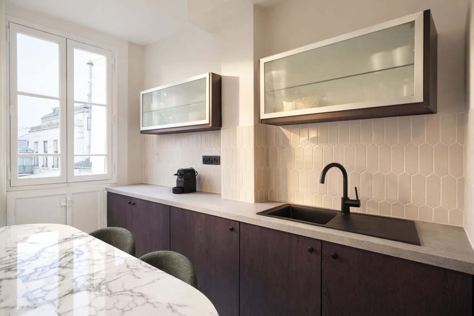 A versatile kitchen complete with cooking essentials and modern appliances.