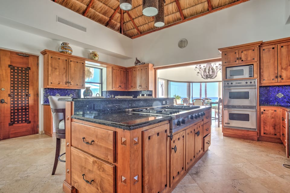 Main Kitchen 
