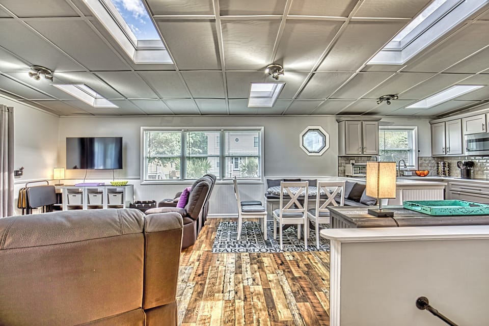 Upstairs Dining & Kitchen Area