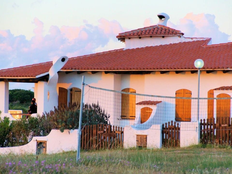 Plant, Sky, Building, Cloud, Window, Land Lot, House, Wood, Cottage, Fence