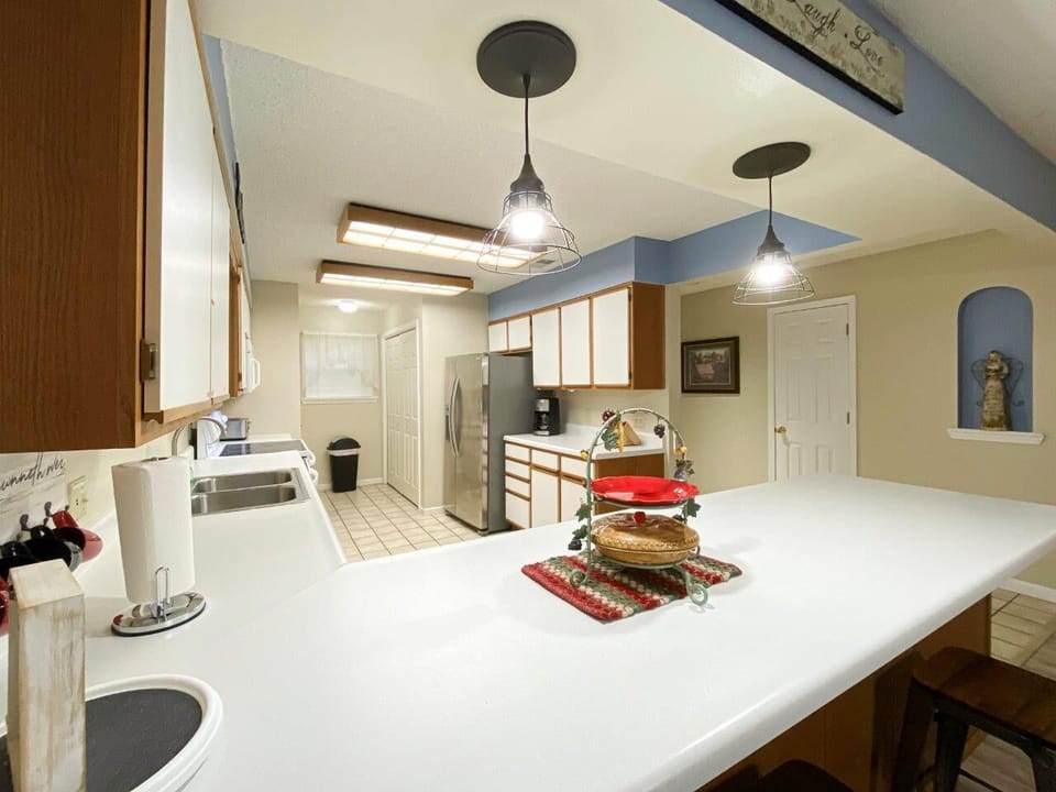  A lighted Kitchen where you can feel like home.