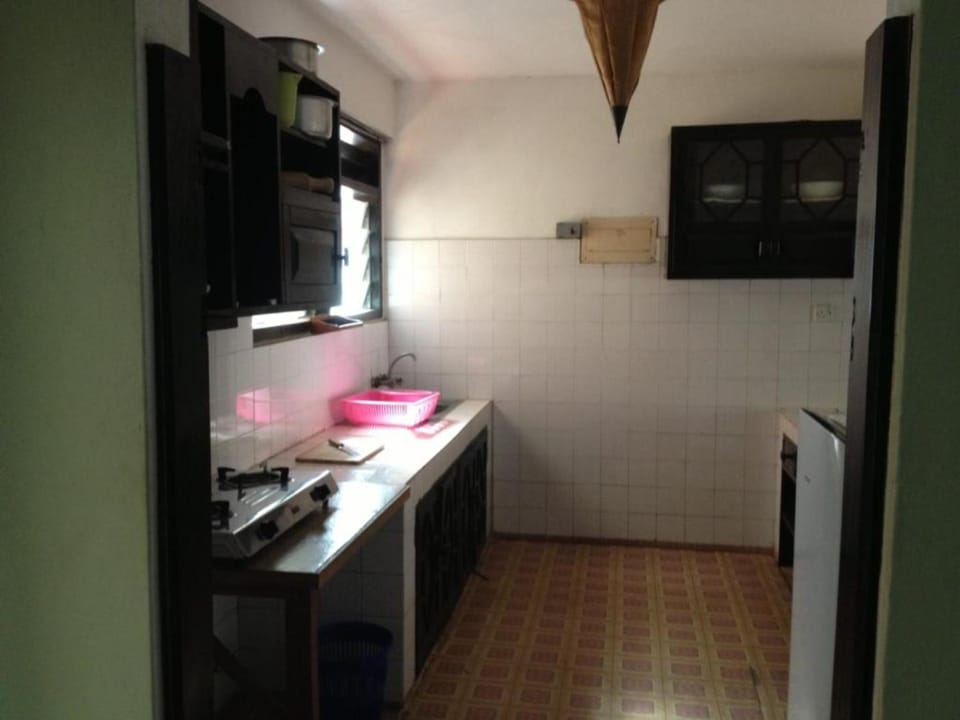 Apartment, 1 Bedroom | Private kitchen | Full-size fridge, oven, stovetop, electric kettle