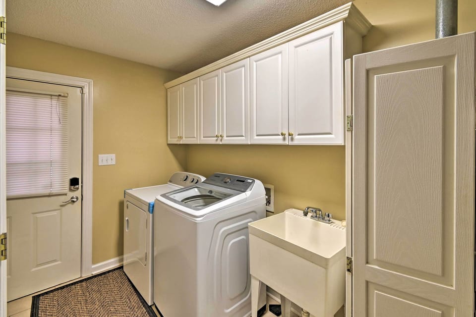 Laundry Area | Washer & Dryer