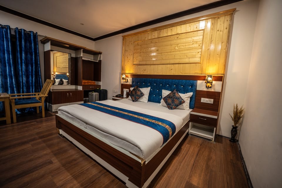 Standard Room | Egyptian cotton sheets, premium bedding, desk