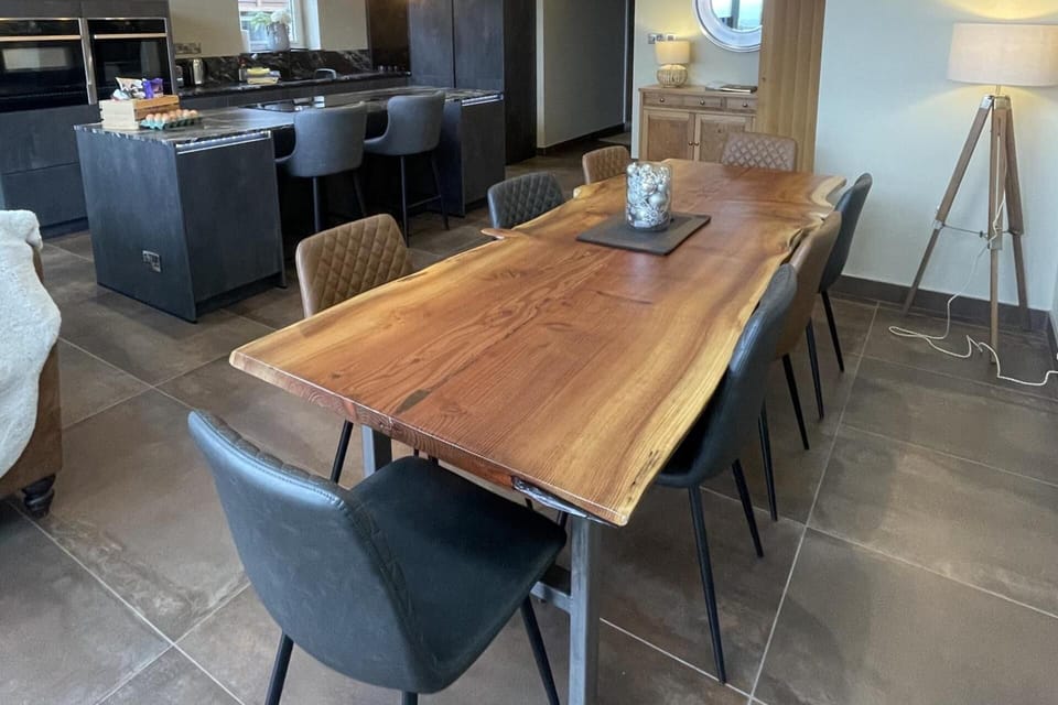 Cabin | Dining