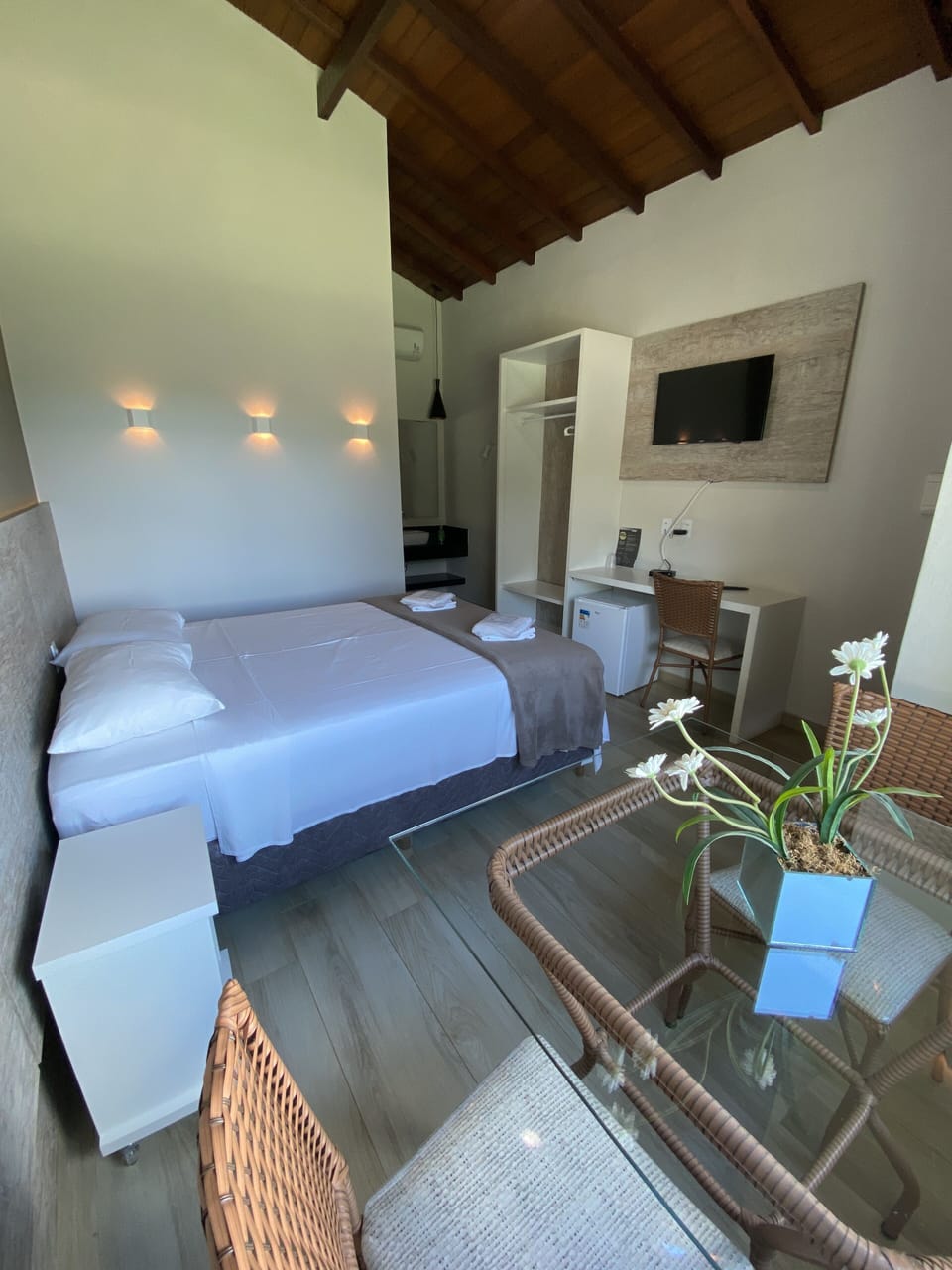 Romantic Double Room | Desk, laptop workspace, blackout drapes, iron/ironing board