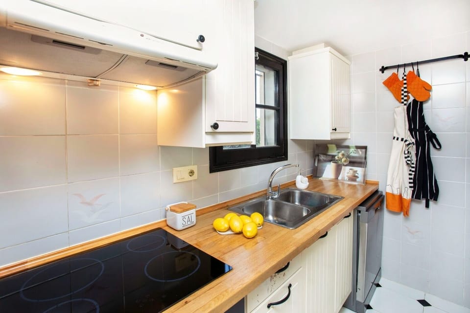Ground Floor Apartment in Platja Gran de Pals. 6 people.Private Garden.PALS.