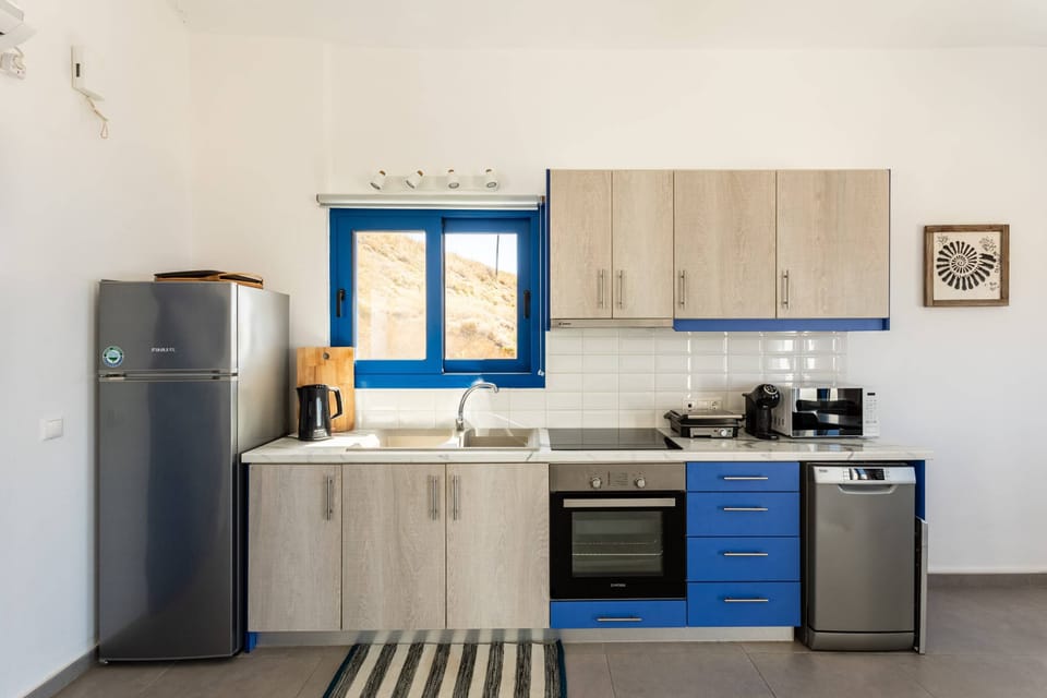 Villa B, prepare your meals in our fully equipped kitchen