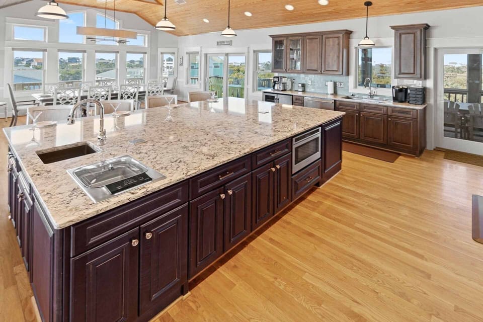 Surf-or-Sound-Realty-999-Bonzer-Beach-House-Kitchen-1
