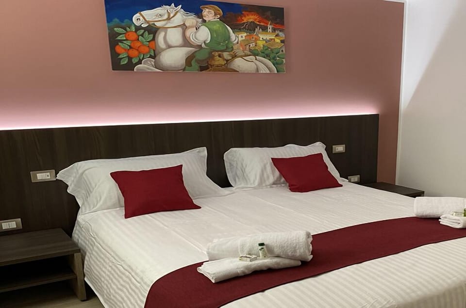 Traditional Double or Twin Room | Premium bedding, down comforters, memory foam beds, minibar