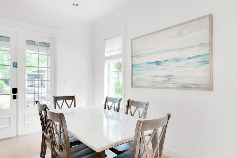 Dining table seats 6