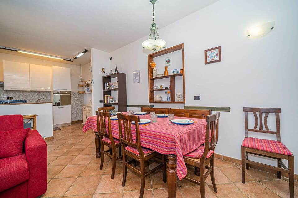 Apartment | Private kitchen | Fridge, microwave, oven, stovetop