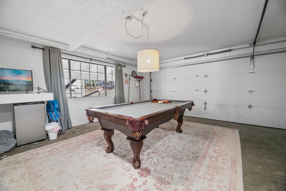 Game Room with Flat-Screen TV, Mini-Fridge  & Pool Table