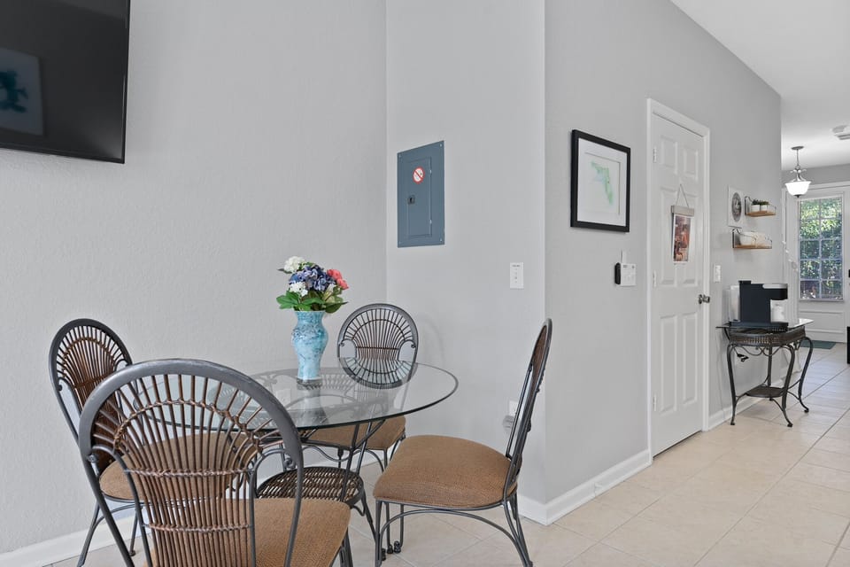 Dining table area 