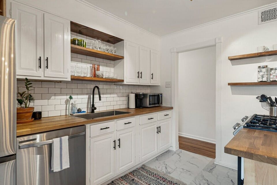 Fully equipped kitchen