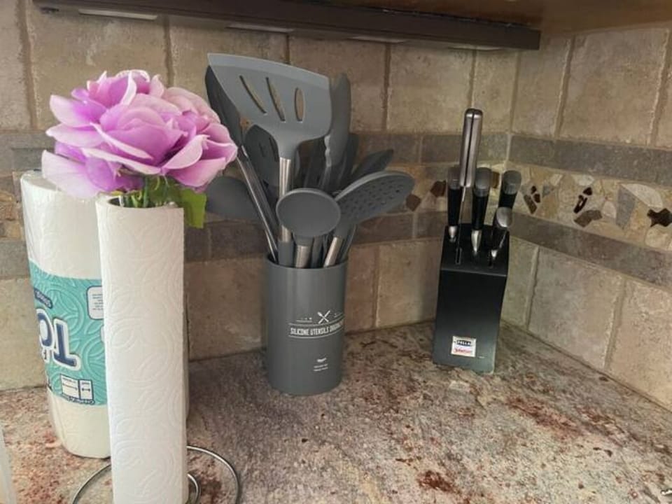 Cookware at "Yosemite Riverside Retreat" #family gatherings #family friendly