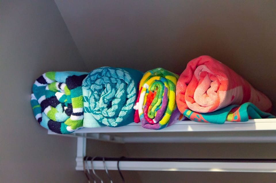 Beach towels & kids water toys