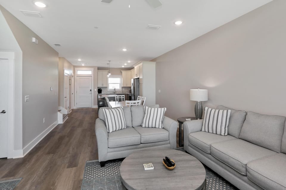 House, Multiple Beds (Pelicans Perch) | Living area