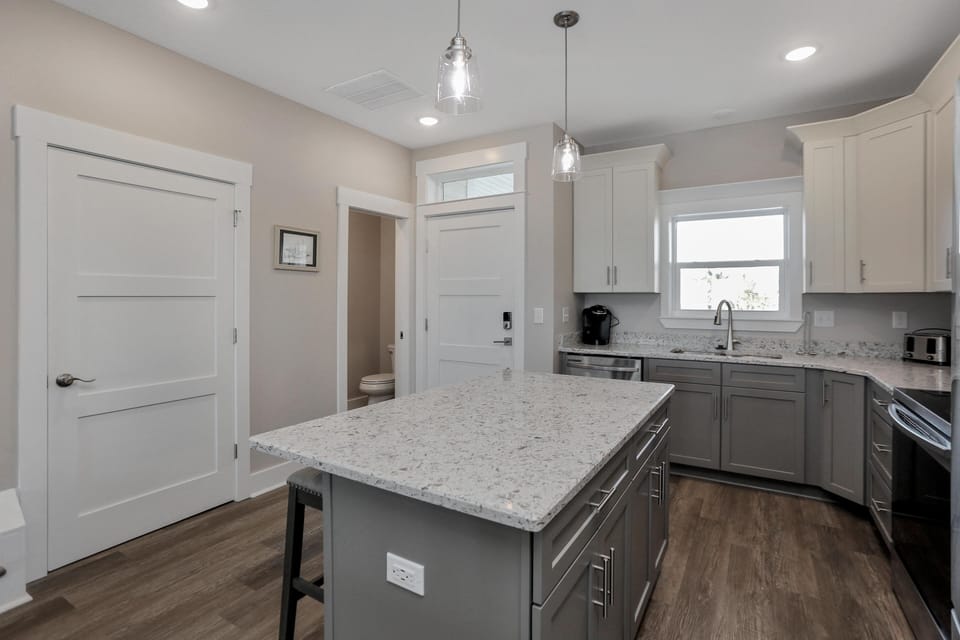 House, Multiple Beds (Pelicans Perch) | Private kitchen