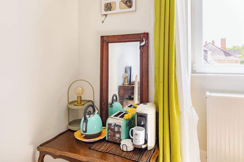 Comfort Apartment | Egyptian cotton sheets, premium bedding, pillowtop beds, in-room safe
