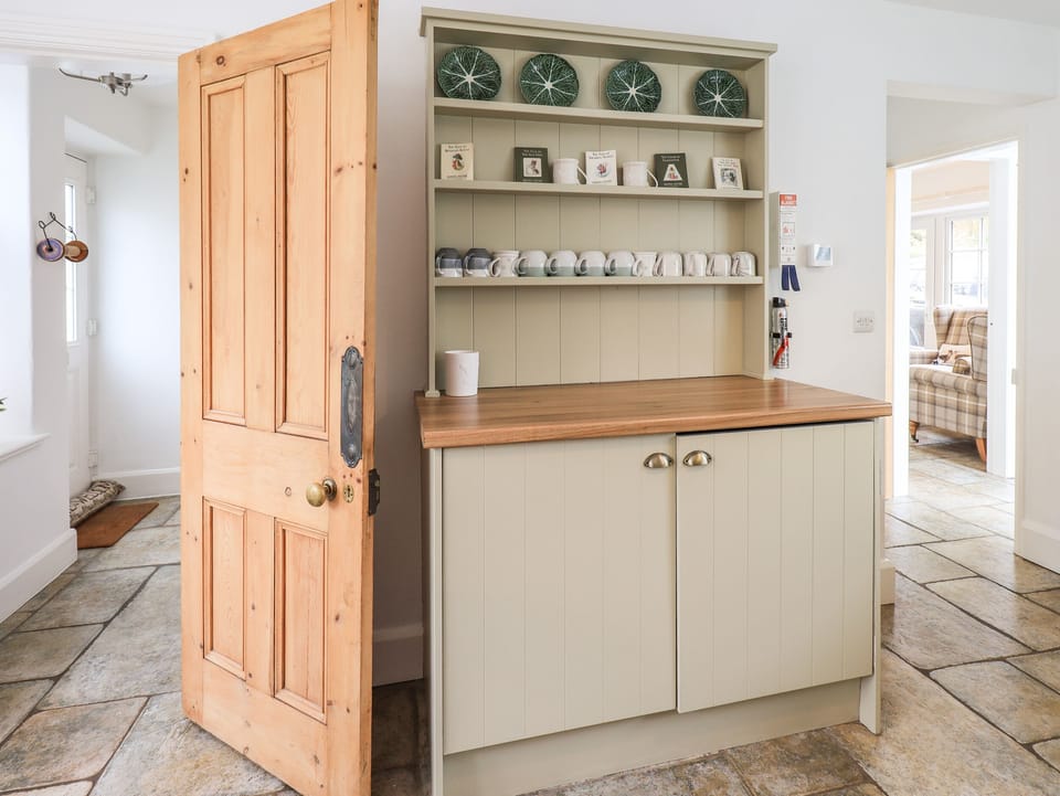 Cottage | Interior