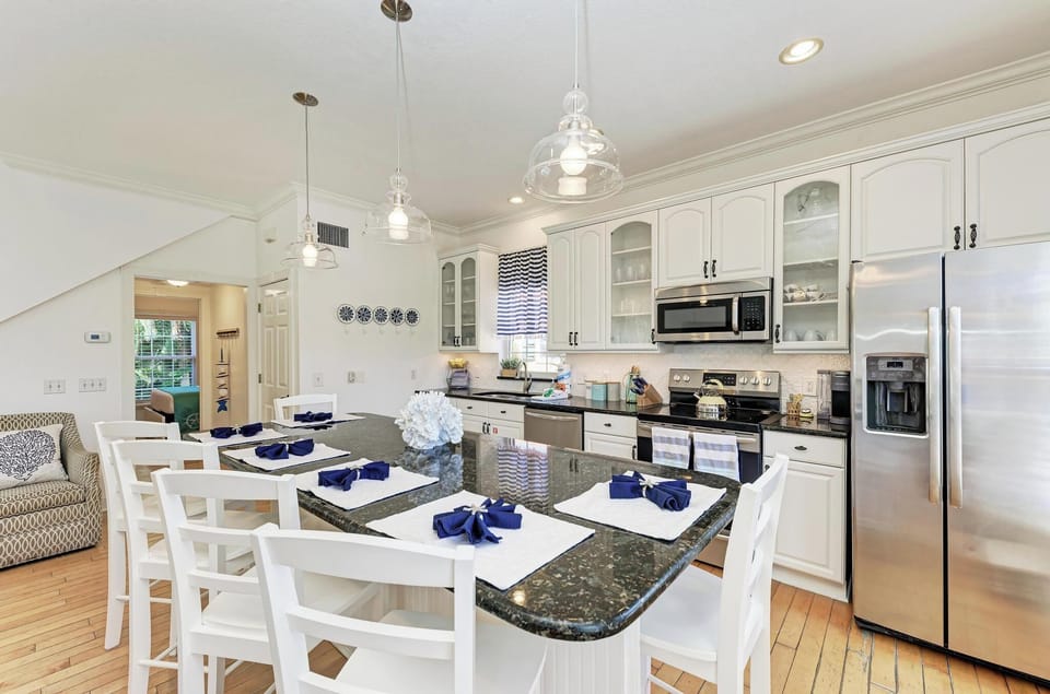 Forget Me Knot Kitchen Island (1)