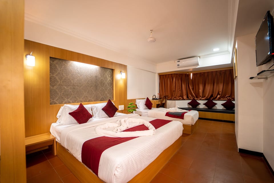 Family Triple Room | Egyptian cotton sheets, premium bedding, down comforters