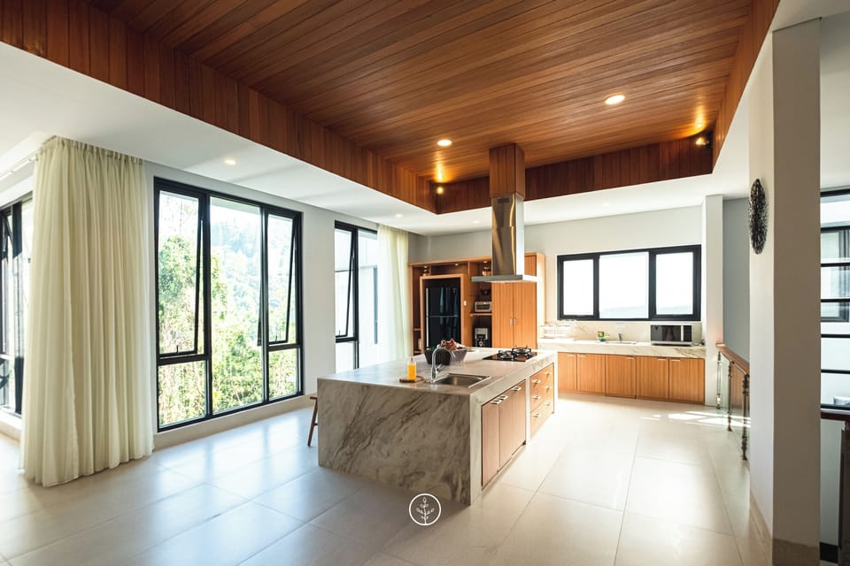 Family Villa | Private kitchen | Fridge, microwave, stovetop, toaster